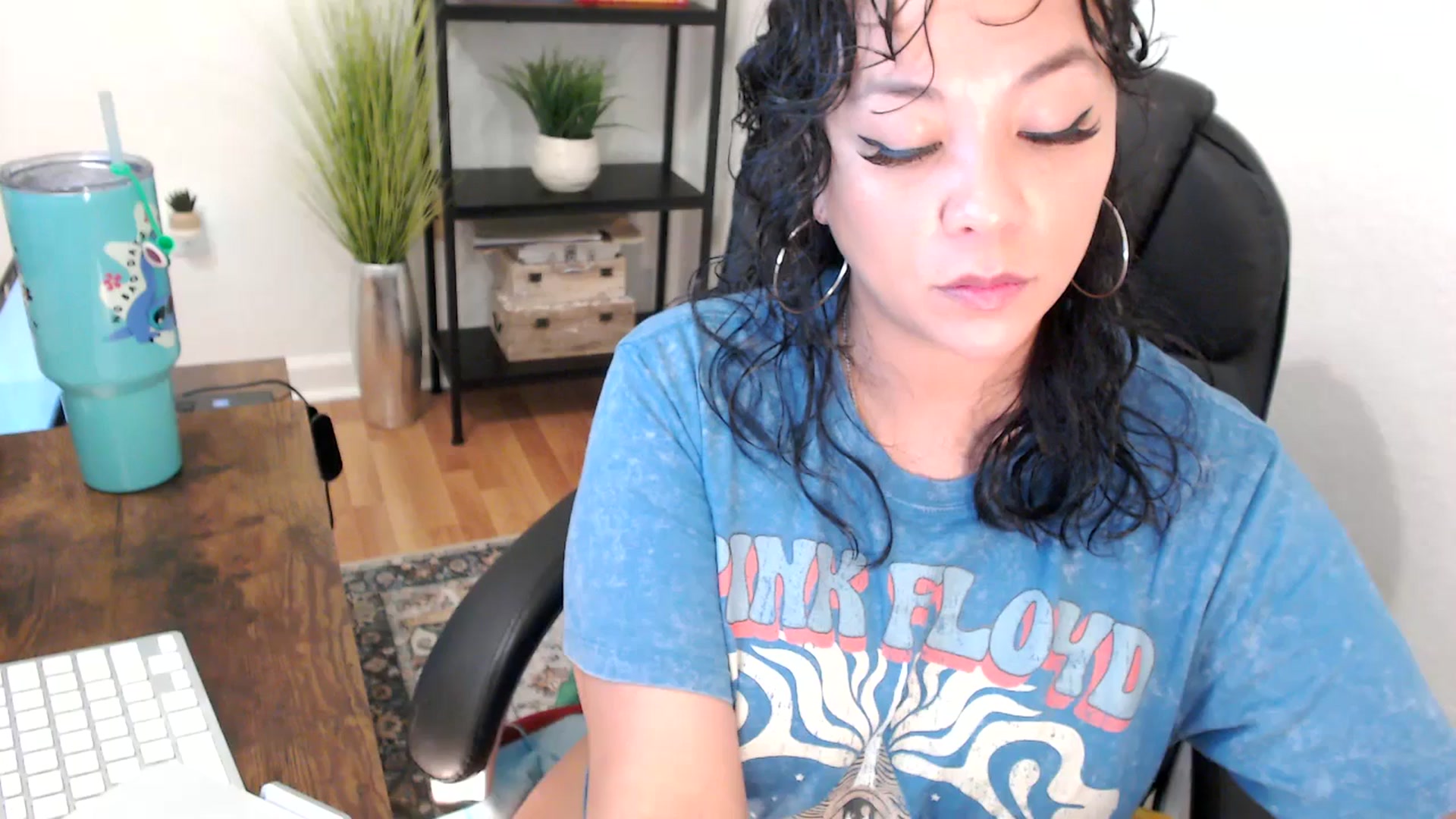 Gallery image thumbnail from MickaylaMinx's myfreecams stream on, 12/09/2024, 16:20 image 1 of 20