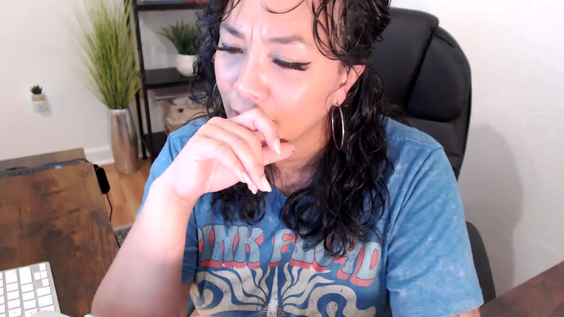Gallery image thumbnail from MickaylaMinx's myfreecams stream on, 12/09/2024, 17:37 image 13 of 20