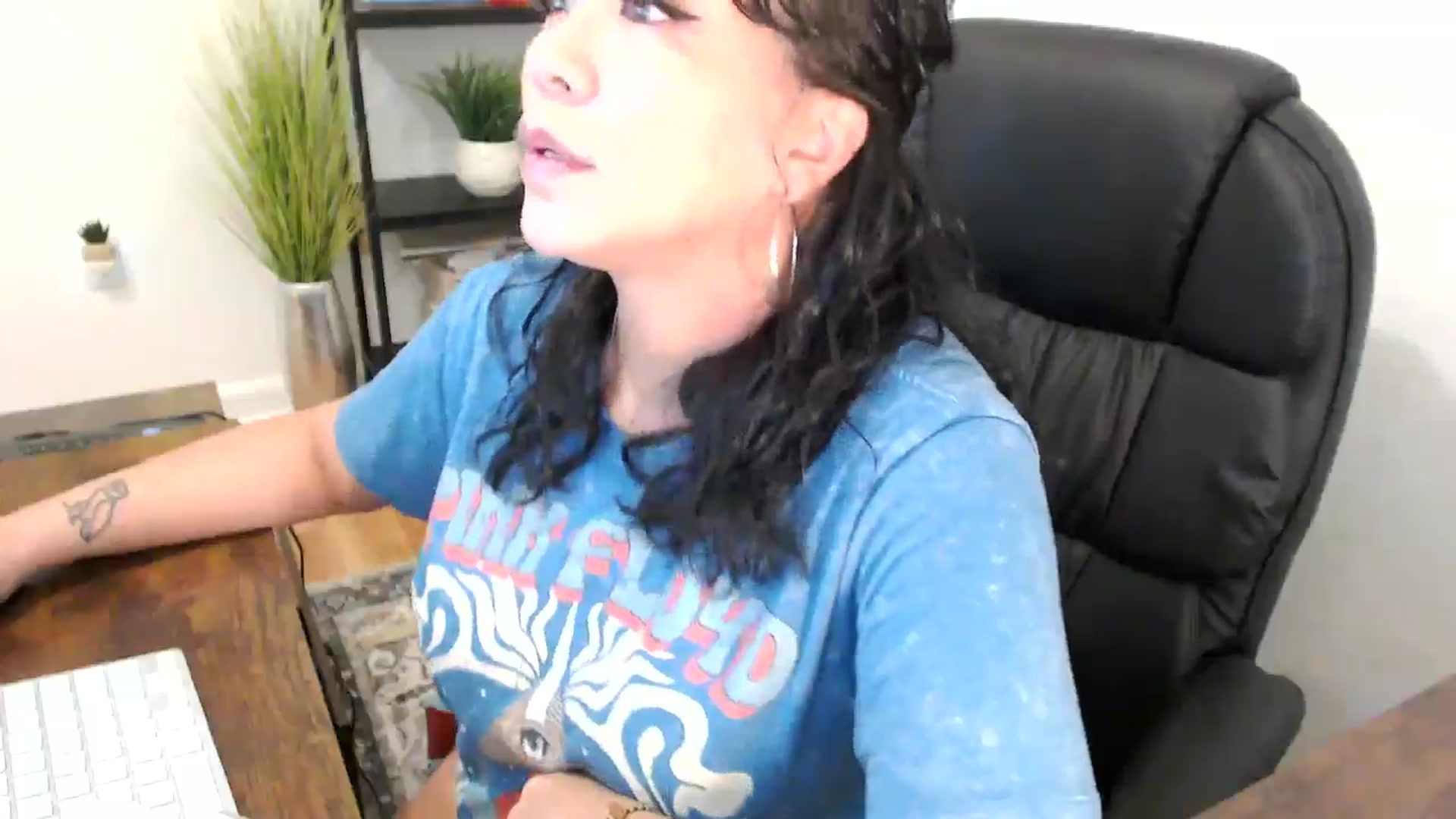 Gallery image thumbnail from MickaylaMinx's myfreecams stream on, 12/09/2024, 18:41 image 2 of 20