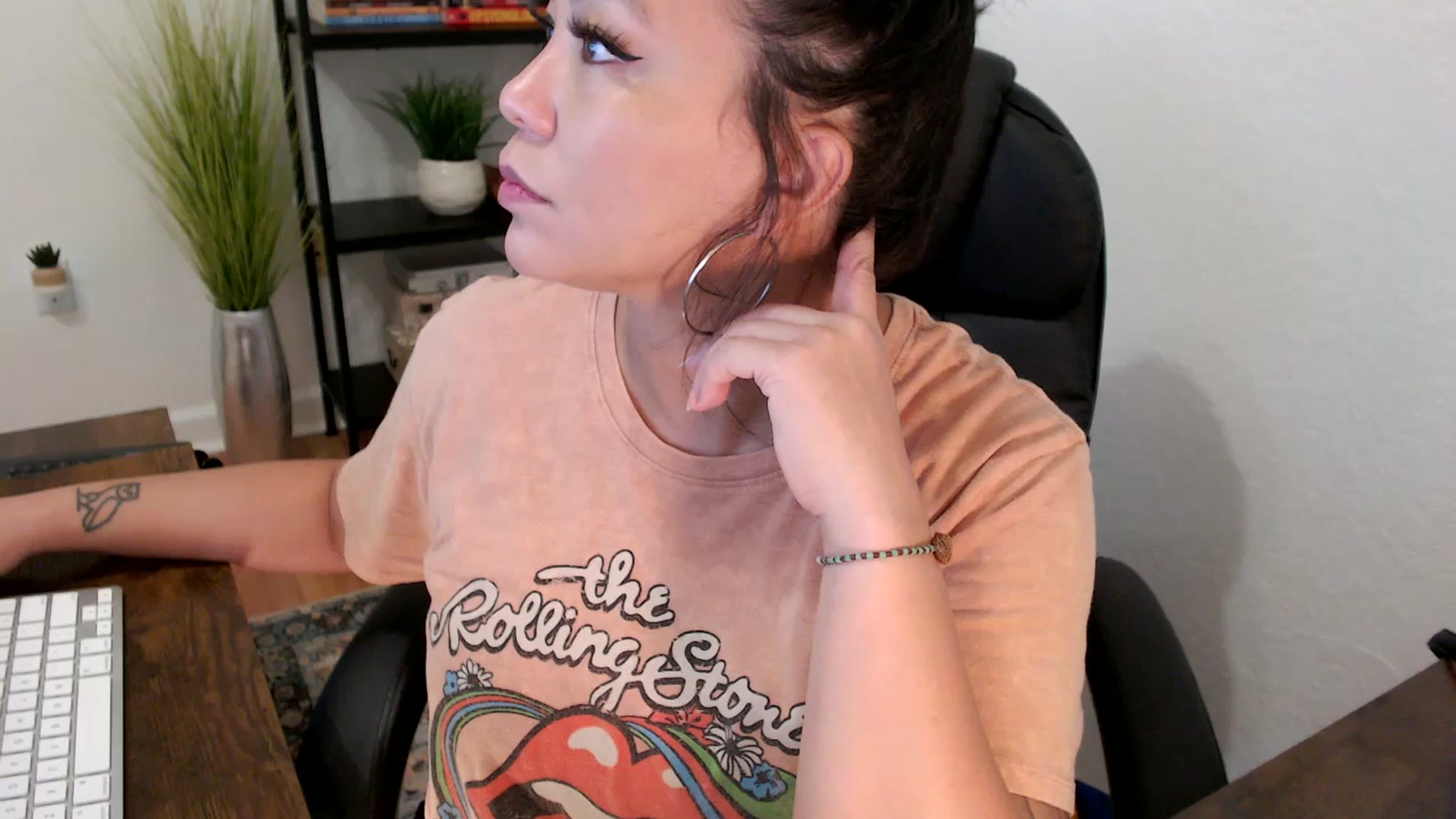 Gallery image thumbnail from MickaylaMinx's myfreecams stream on, 12/10/2024, 16:16 image 20 of 20