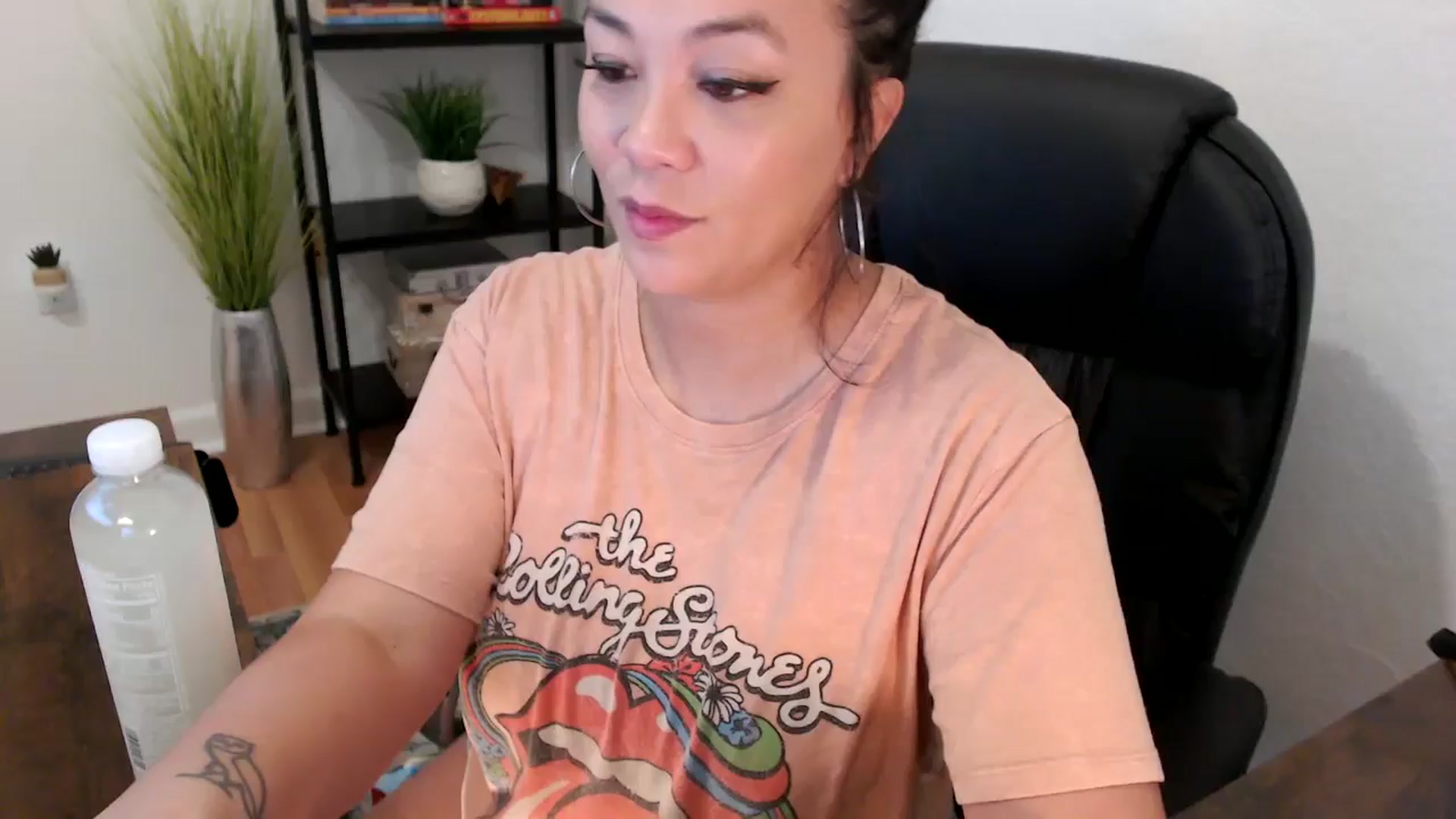 Gallery image thumbnail from MickaylaMinx's myfreecams stream on, 12/10/2024, 16:16 image 1 of 20