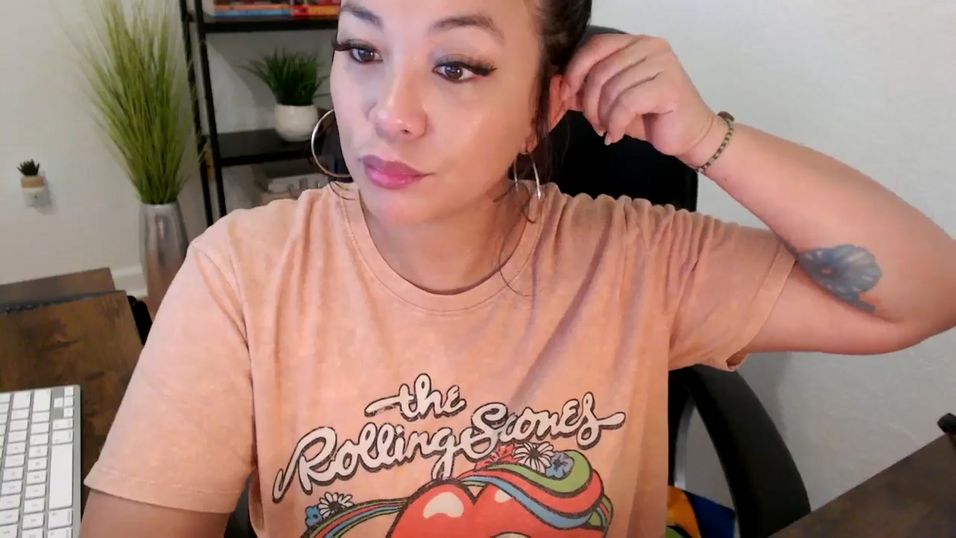 Gallery image thumbnail from MickaylaMinx's myfreecams stream on, 12/10/2024, 16:16 image 19 of 20