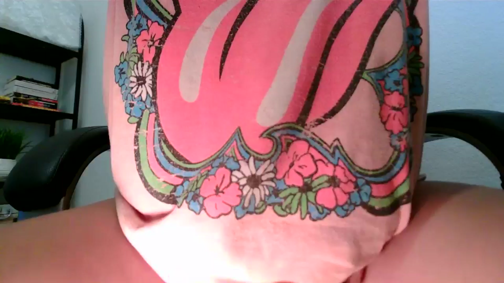 Gallery image thumbnail from MickaylaMinx's myfreecams stream on, 12/10/2024, 17:02 image 5 of 20