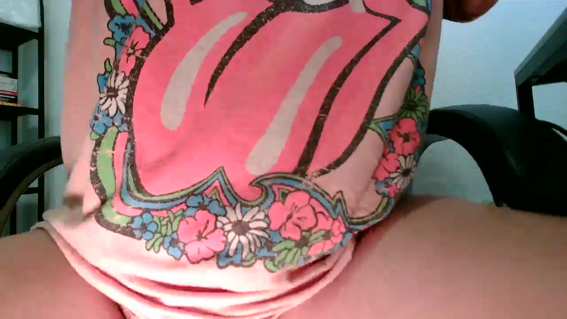 Gallery image thumbnail from MickaylaMinx's myfreecams stream on, 12/10/2024, 19:21 image 10 of 20