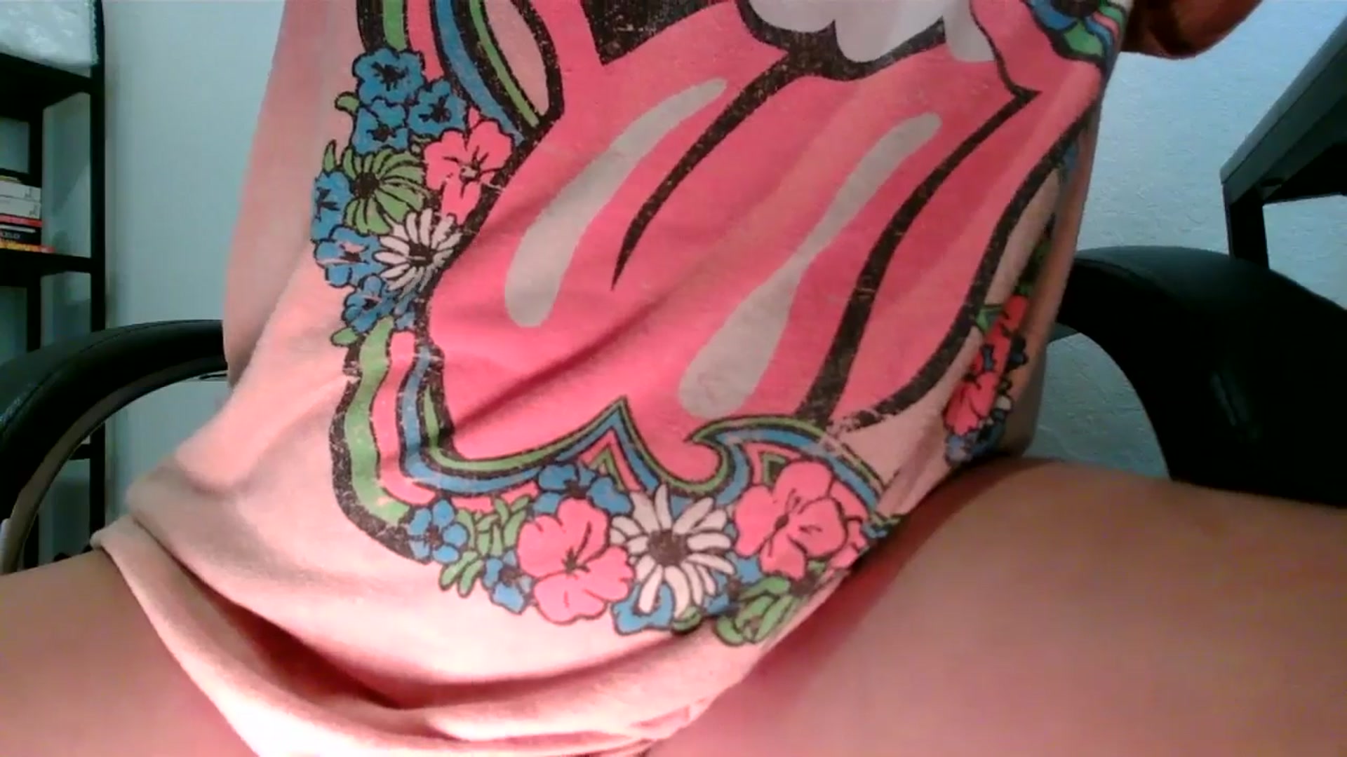 Gallery image thumbnail from MickaylaMinx's myfreecams stream on, 12/10/2024, 19:21 image 6 of 20