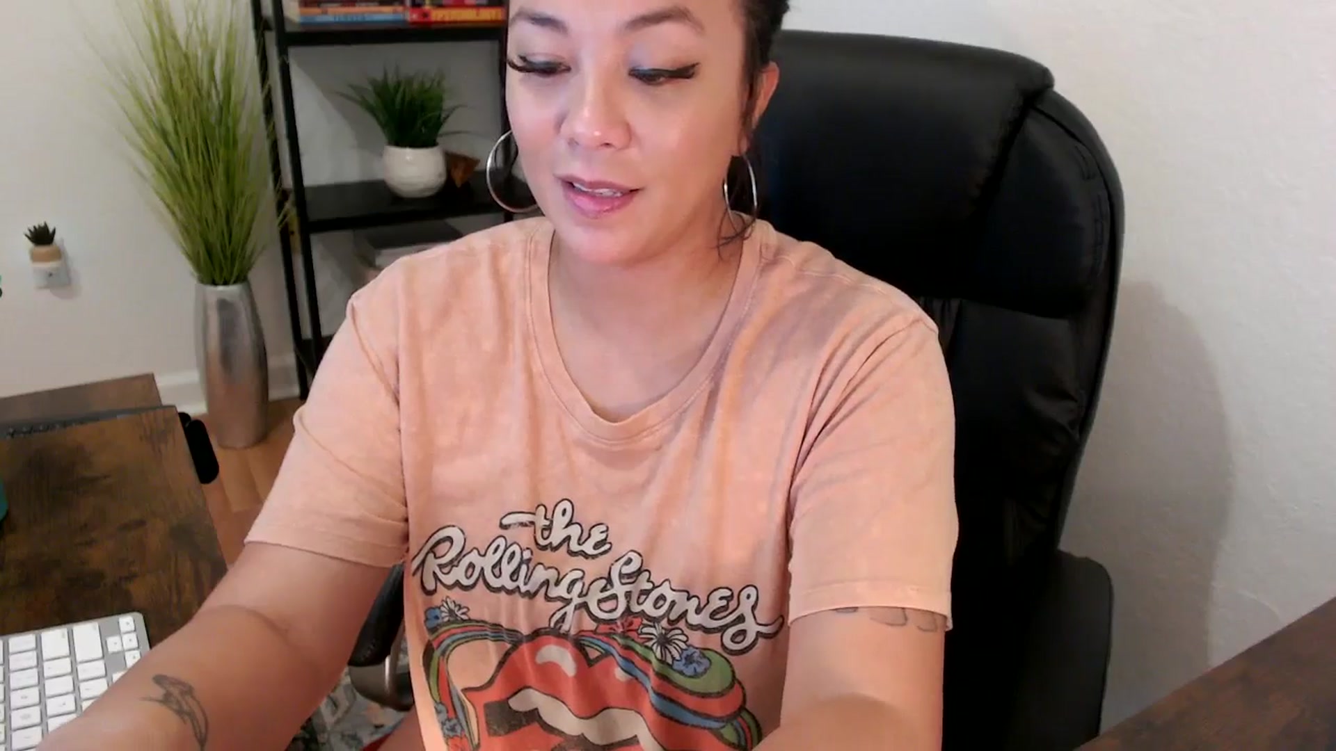 Gallery image thumbnail from MickaylaMinx's myfreecams stream on, 12/10/2024, 20:38 image 20 of 20