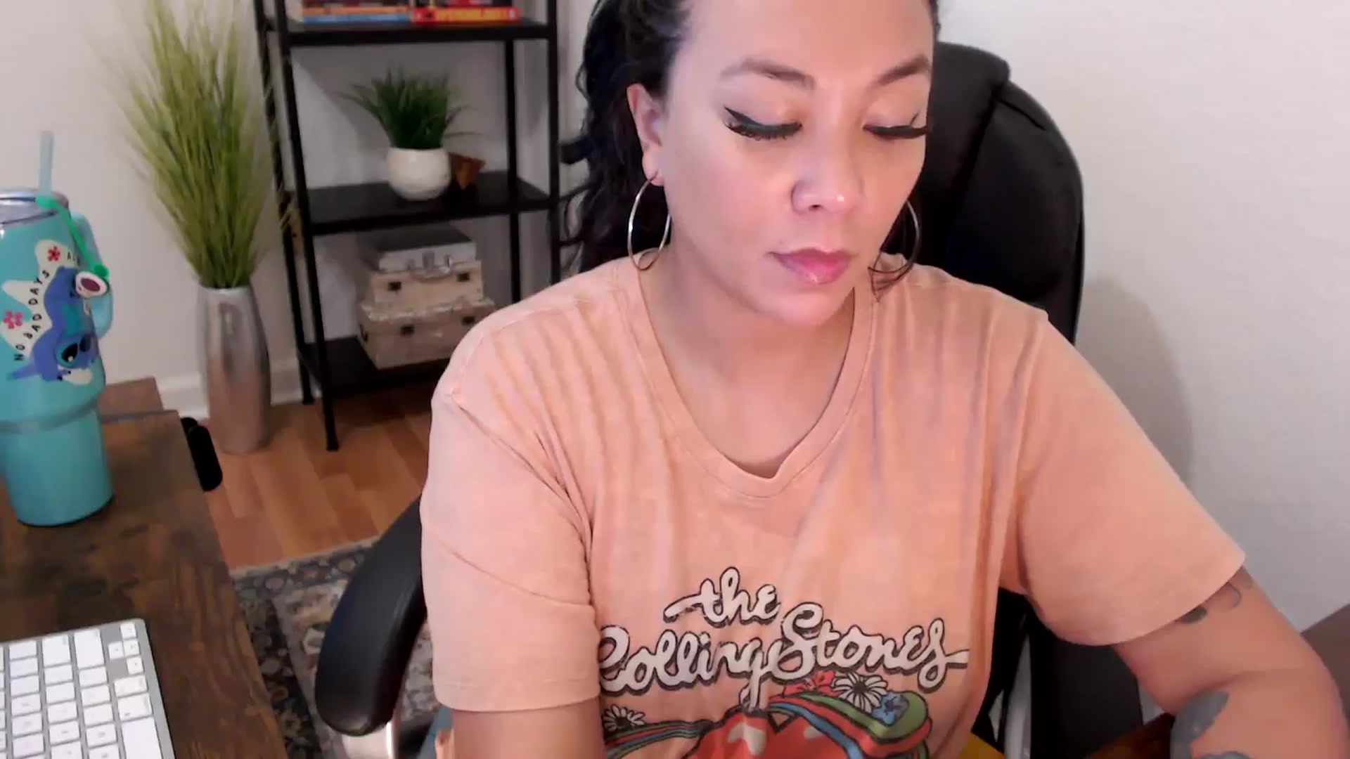 Gallery image thumbnail from MickaylaMinx's myfreecams stream on, 12/10/2024, 20:38 image 5 of 20