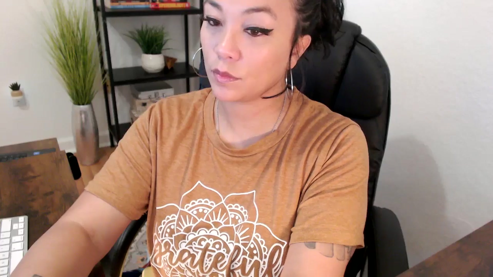 Gallery image thumbnail from MickaylaMinx's myfreecams stream on, 12/11/2024, 16:24 image 7 of 20