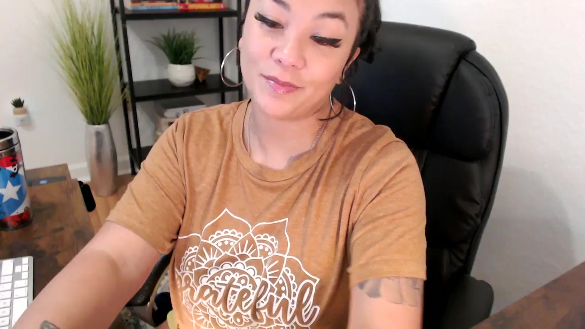 Gallery image thumbnail from MickaylaMinx's myfreecams stream on, 12/11/2024, 16:24 image 2 of 20