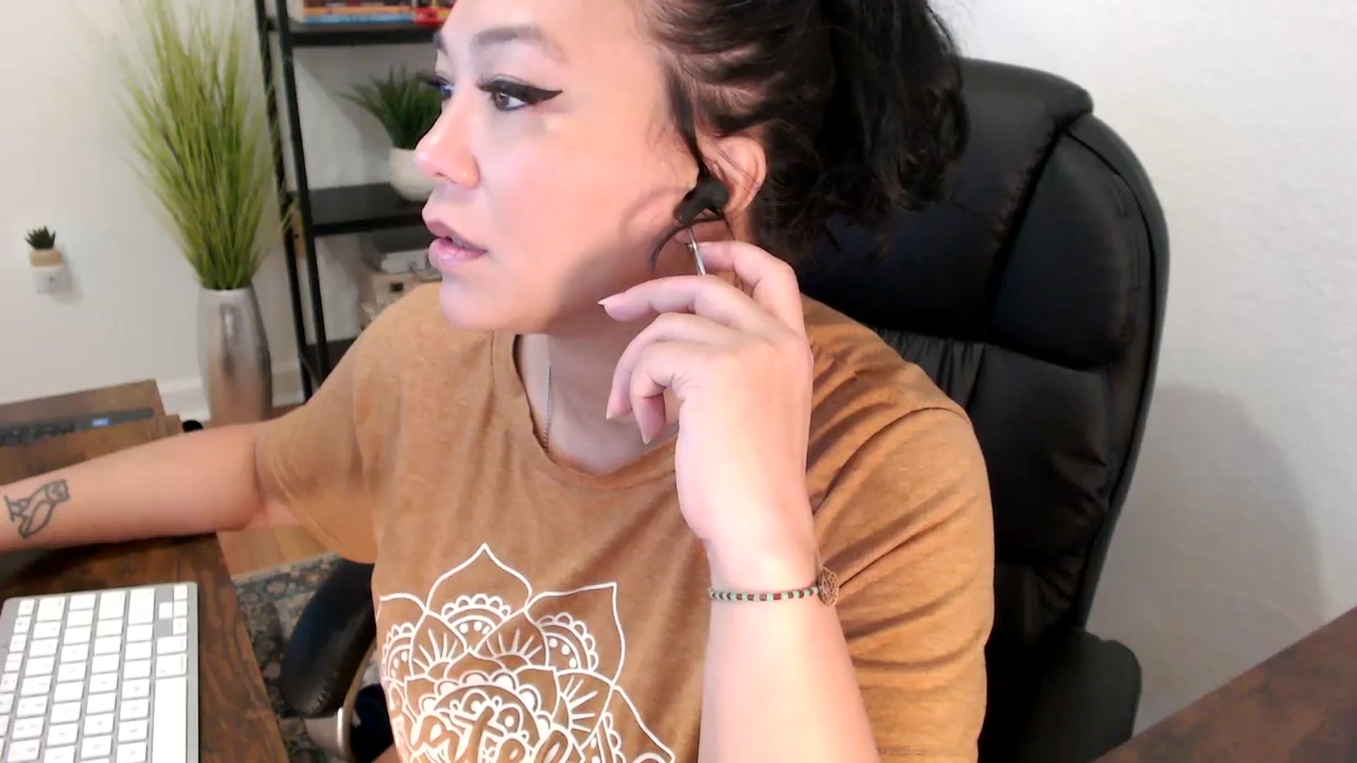 Gallery image thumbnail from MickaylaMinx's myfreecams stream on, 12/11/2024, 16:24 image 15 of 20