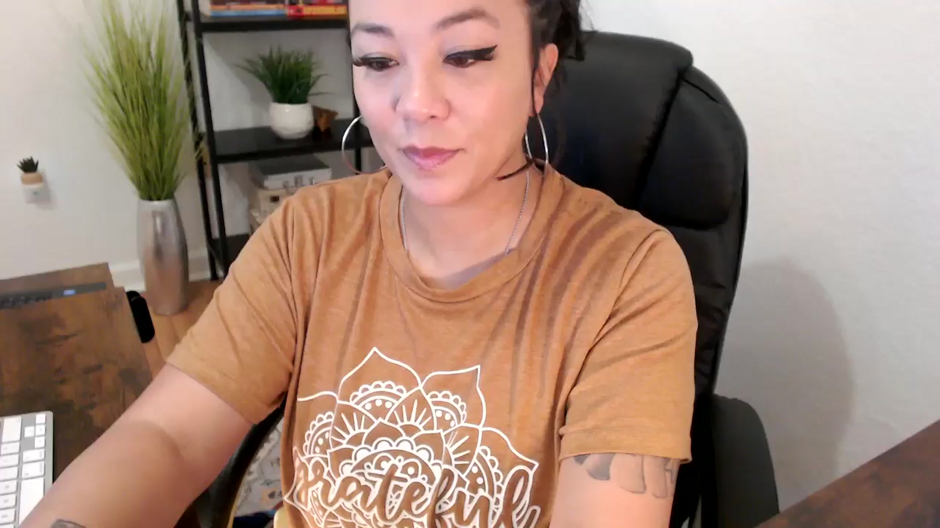 Gallery image thumbnail from MickaylaMinx's myfreecams stream on, 12/11/2024, 16:24 image 9 of 20