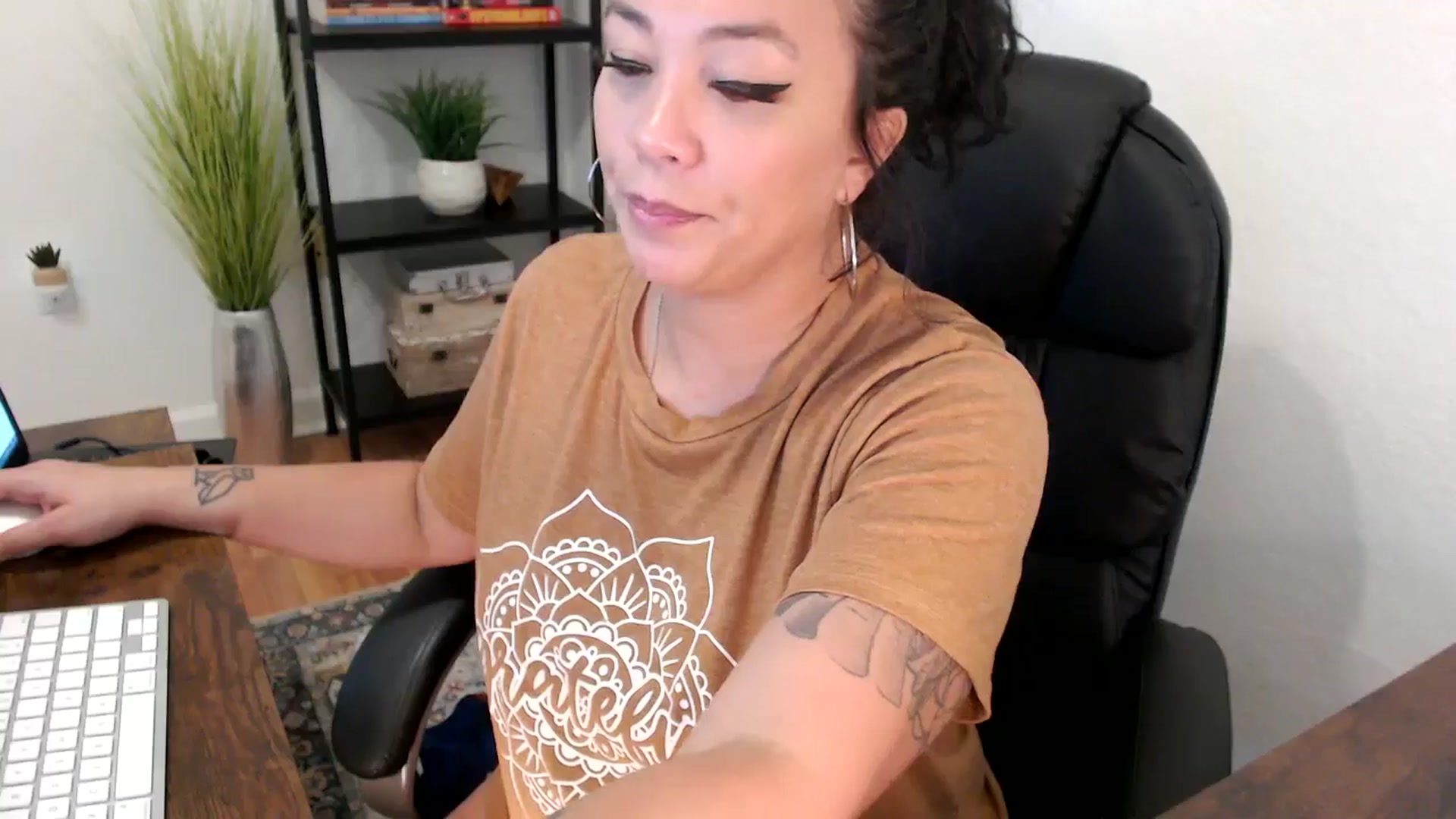 Gallery image thumbnail from MickaylaMinx's myfreecams stream on, 12/11/2024, 19:26 image 2 of 20