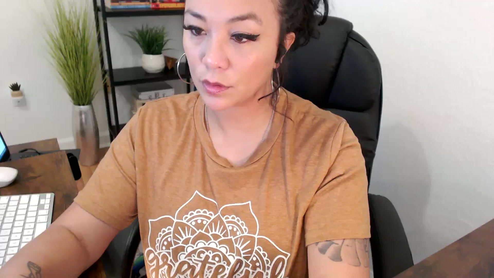 Gallery image thumbnail from MickaylaMinx's myfreecams stream on, 12/11/2024, 20:23 image 2 of 20