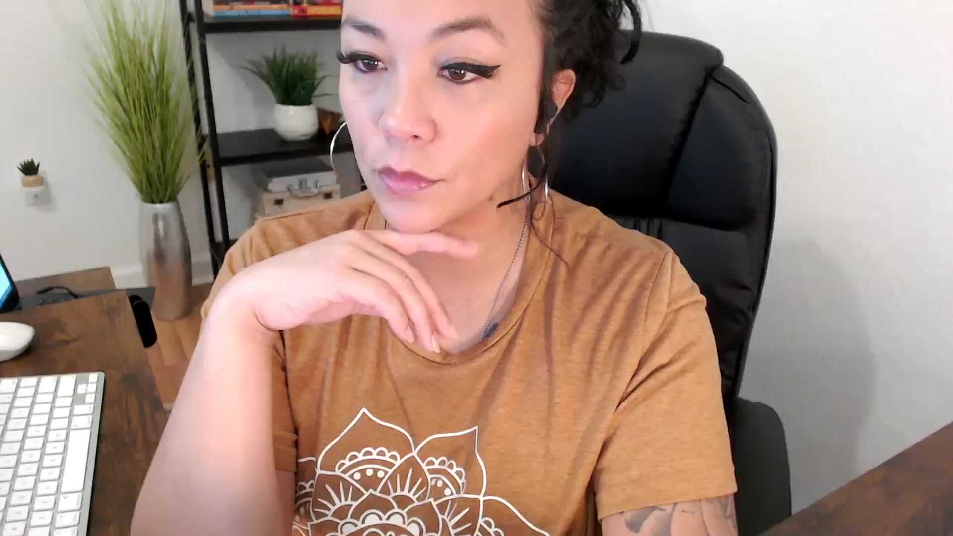 Gallery image thumbnail from MickaylaMinx's myfreecams stream on, 12/11/2024, 20:23 image 1 of 20