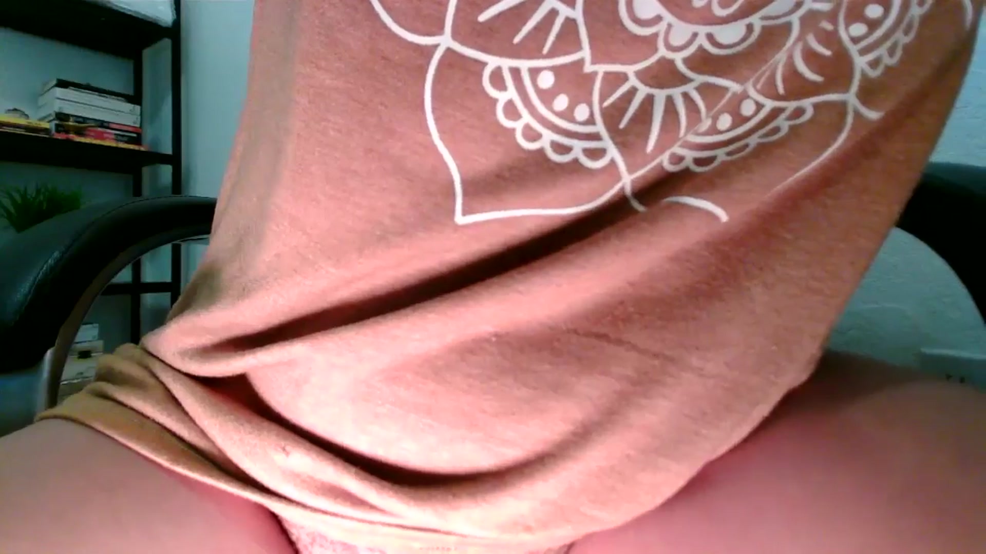 Gallery image thumbnail from MickaylaMinx's myfreecams stream on, 12/11/2024, 21:38 image 8 of 20