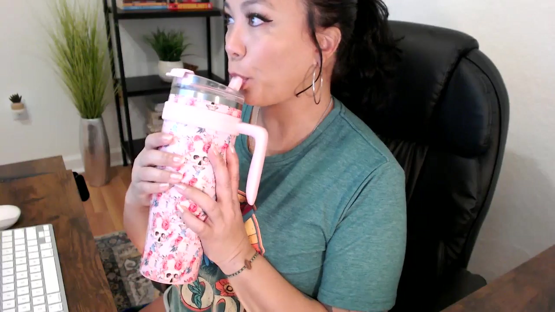 Gallery image thumbnail from MickaylaMinx's myfreecams stream on, 12/12/2024, 17:09 image 11 of 20