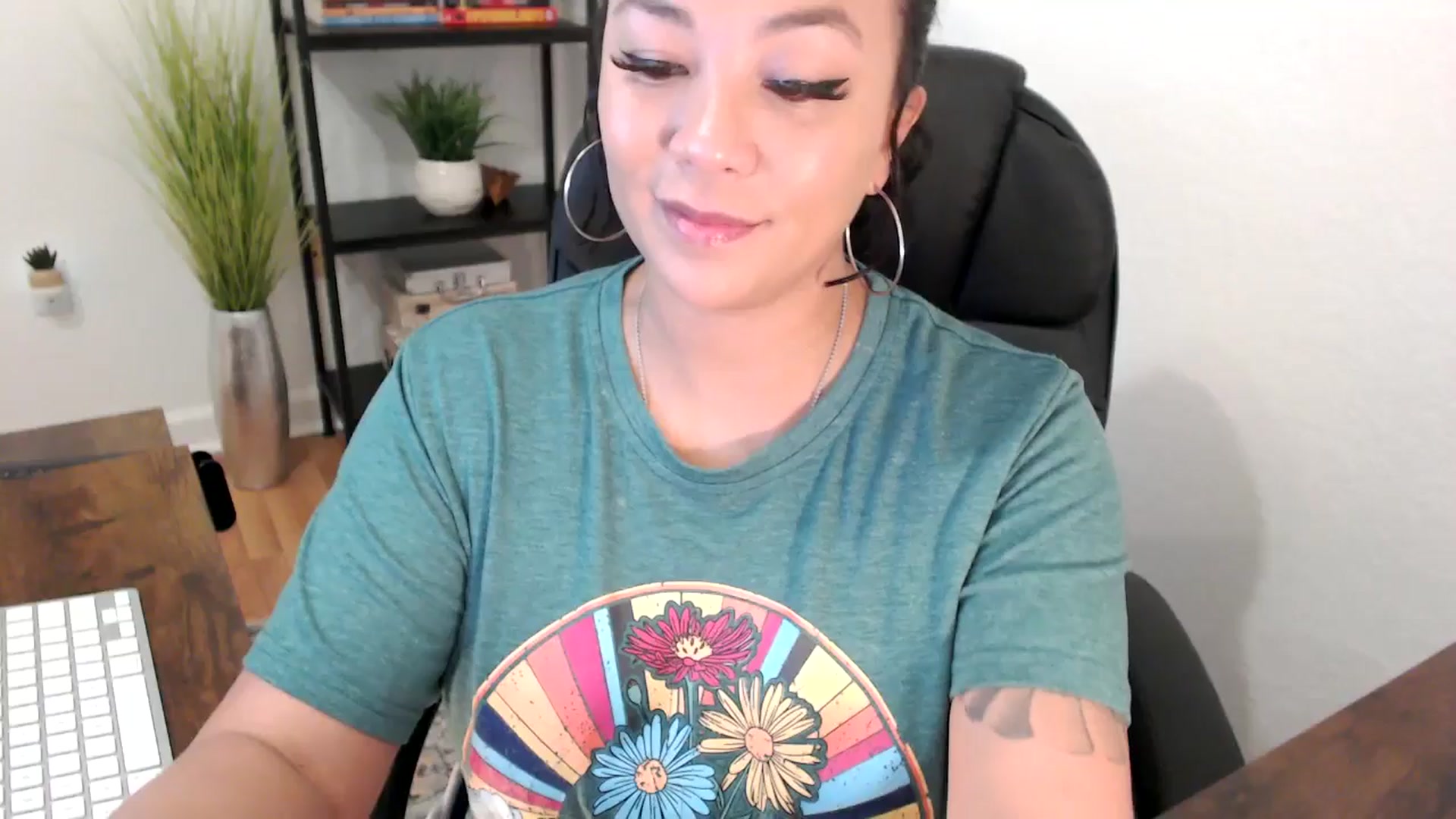 Gallery image thumbnail from MickaylaMinx's myfreecams stream on, 12/12/2024, 17:09 image 4 of 20