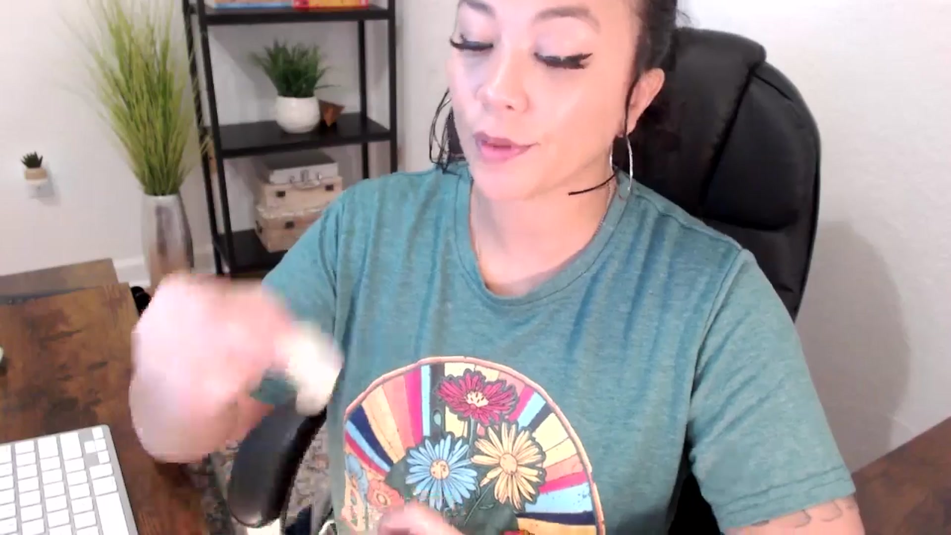 Gallery image thumbnail from MickaylaMinx's myfreecams stream on, 12/12/2024, 18:17 image 4 of 20