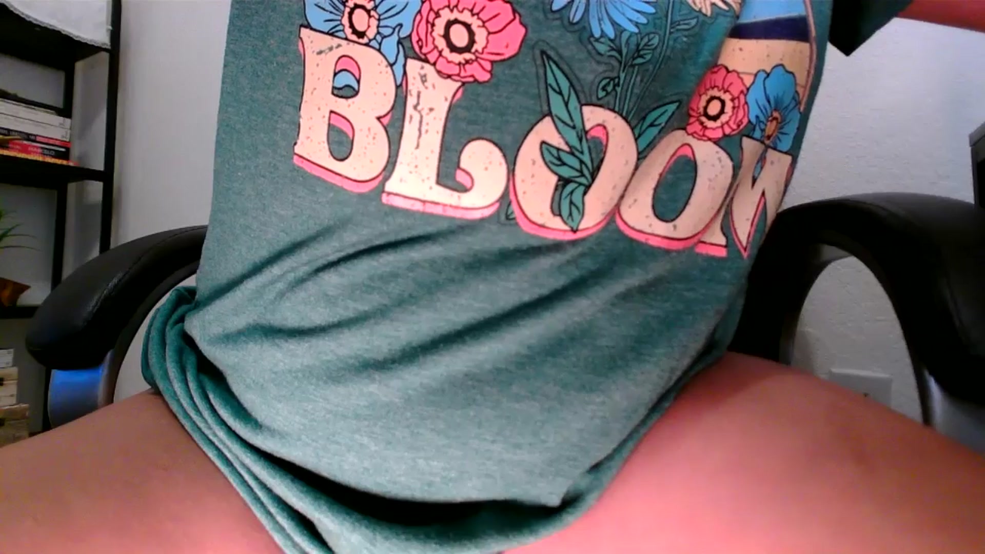 Gallery image thumbnail from MickaylaMinx's myfreecams stream on, 12/12/2024, 20:10 image 5 of 20