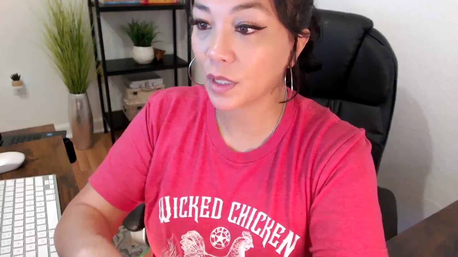 Gallery image thumbnail from MickaylaMinx's myfreecams stream on, 12/13/2024, 16:49 image 18 of 20