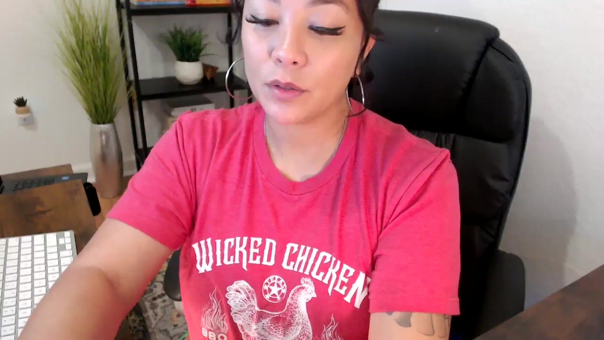 Gallery image thumbnail from MickaylaMinx's myfreecams stream on, 12/13/2024, 16:49 image 11 of 20