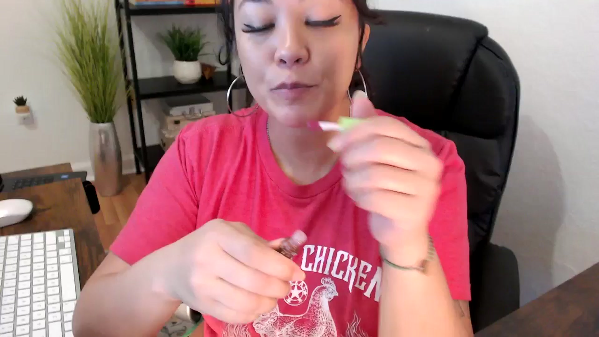 Gallery image thumbnail from MickaylaMinx's myfreecams stream on, 12/13/2024, 16:49 image 19 of 20