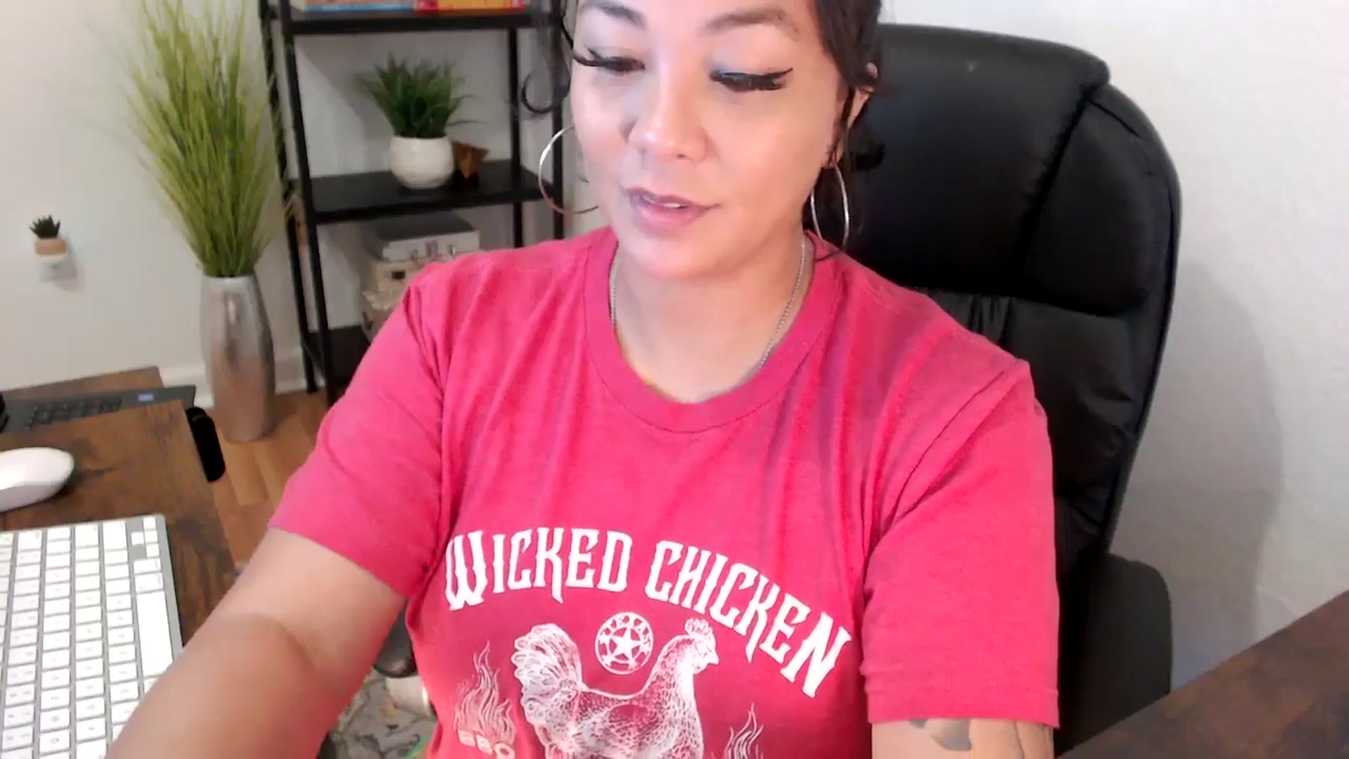 Gallery image thumbnail from MickaylaMinx's myfreecams stream on, 12/13/2024, 16:49 image 15 of 20