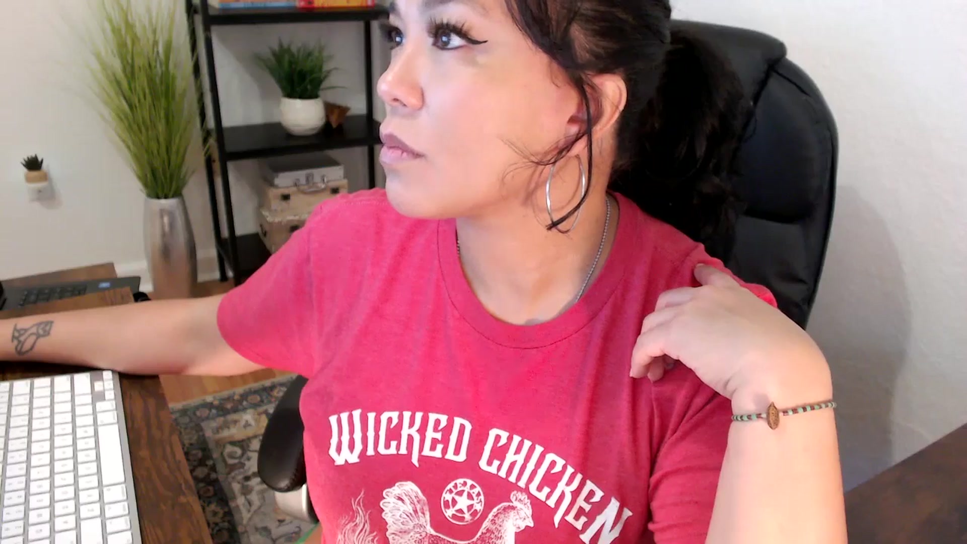 Gallery image thumbnail from MickaylaMinx's myfreecams stream on, 12/13/2024, 16:49 image 12 of 20
