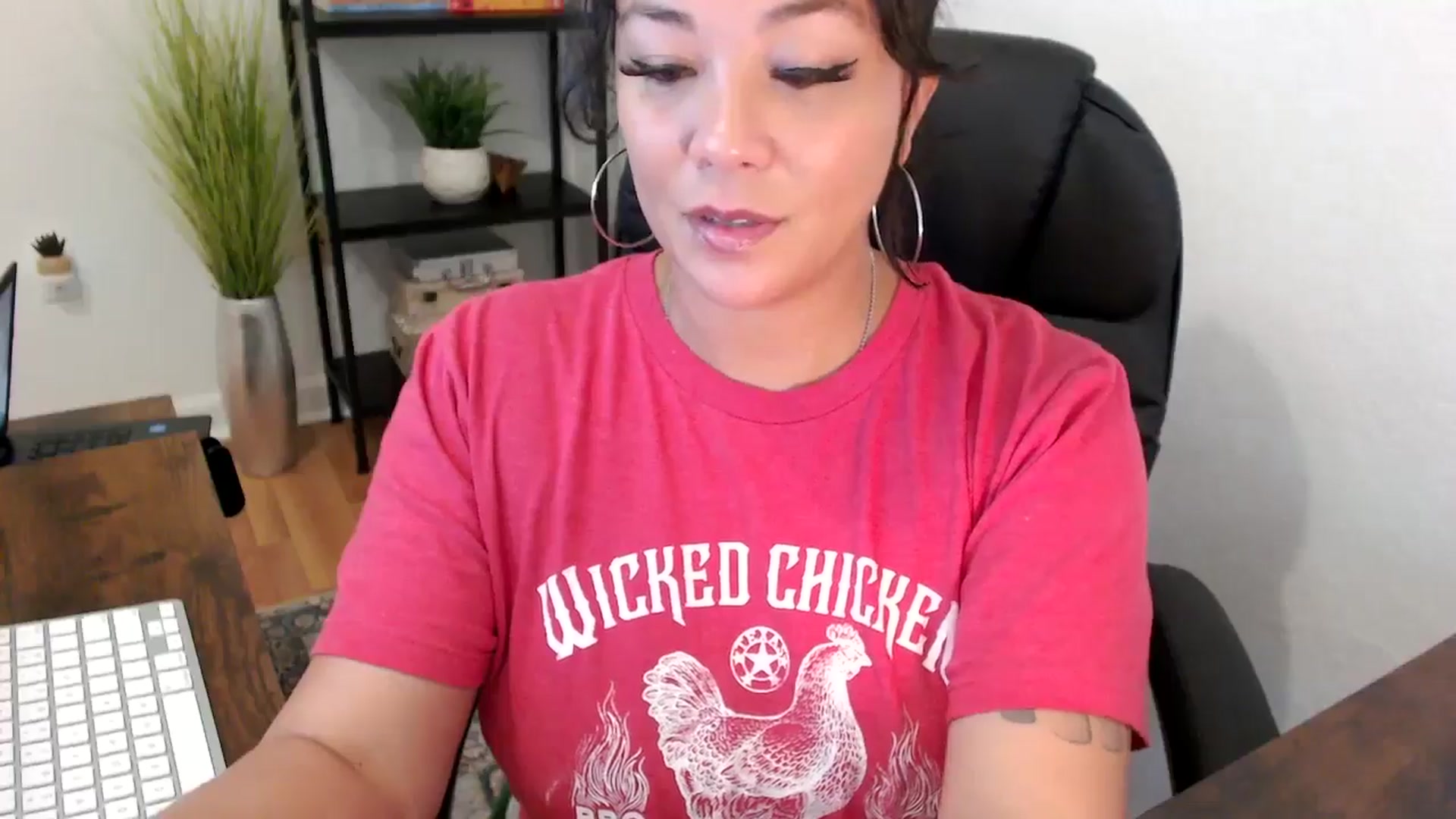 Gallery image thumbnail from MickaylaMinx's myfreecams stream on, 12/13/2024, 18:23 image 16 of 20