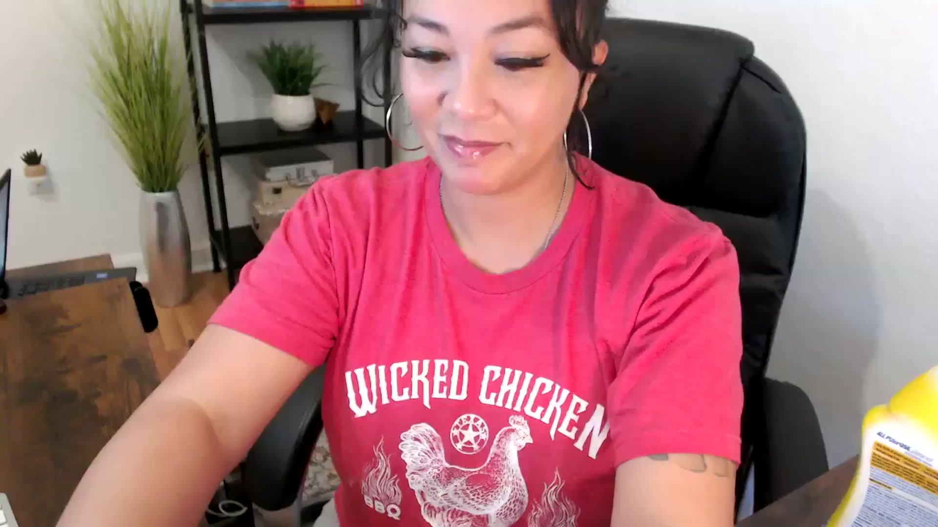 Gallery image thumbnail from MickaylaMinx's myfreecams stream on, 12/13/2024, 18:23 image 4 of 20