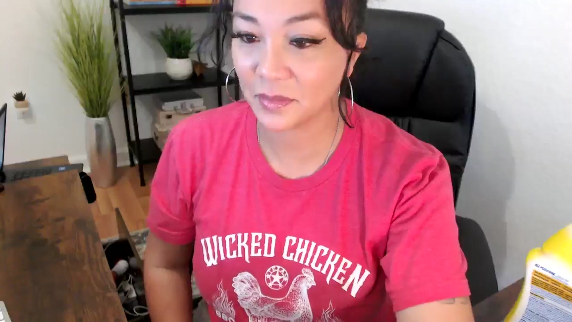 Gallery image thumbnail from MickaylaMinx's myfreecams stream on, 12/13/2024, 18:23 image 3 of 20