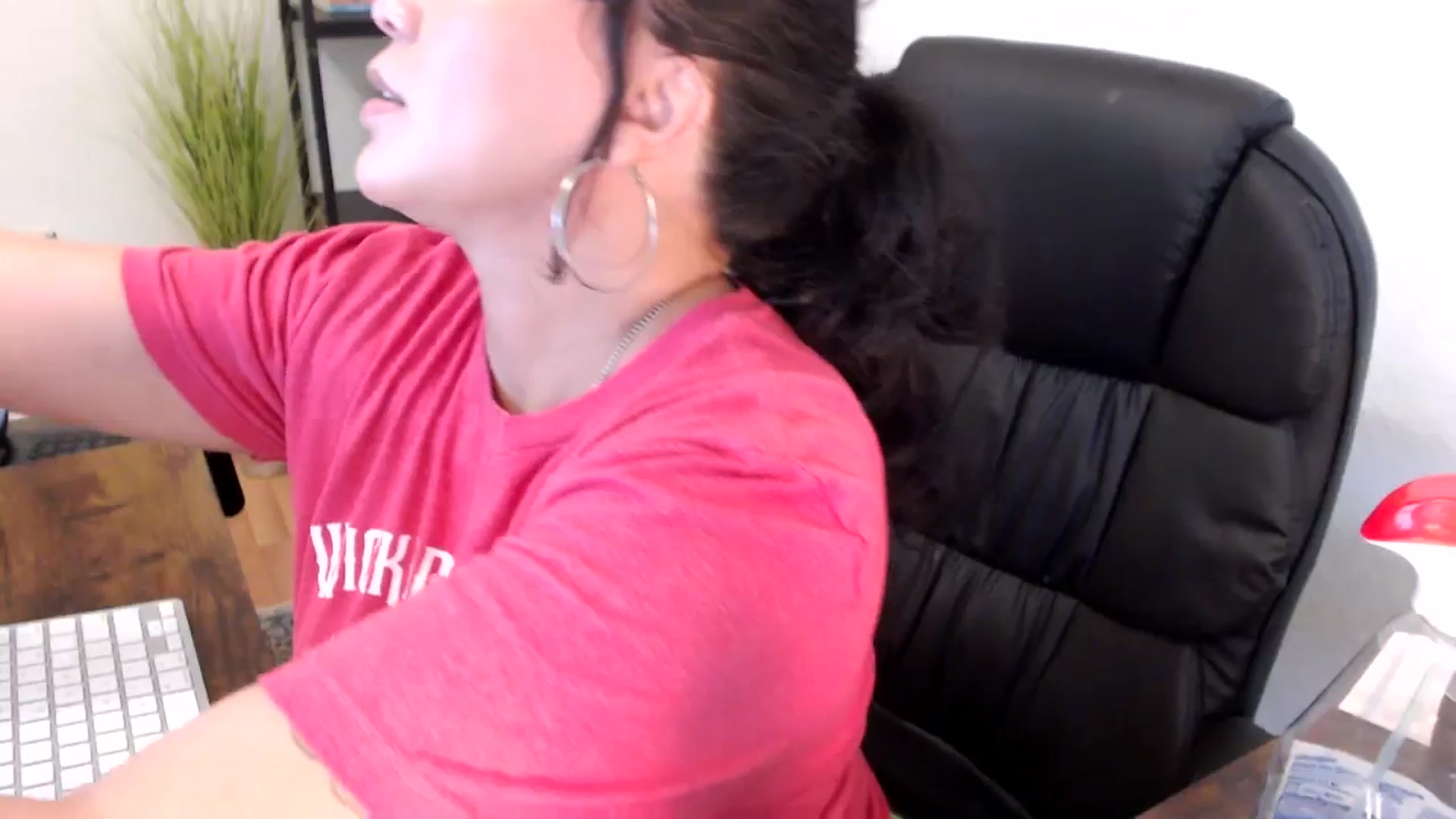 Gallery image thumbnail from MickaylaMinx's myfreecams stream on, 12/13/2024, 18:23 image 19 of 20