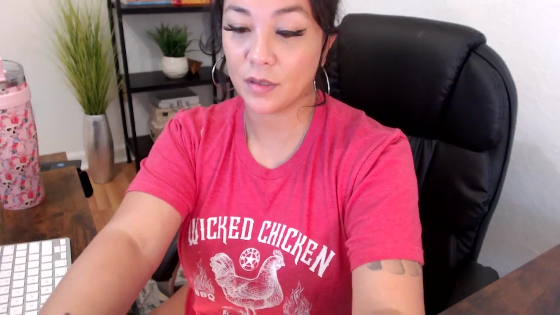 Gallery image thumbnail from MickaylaMinx's myfreecams stream on, 12/13/2024, 19:52 image 11 of 20