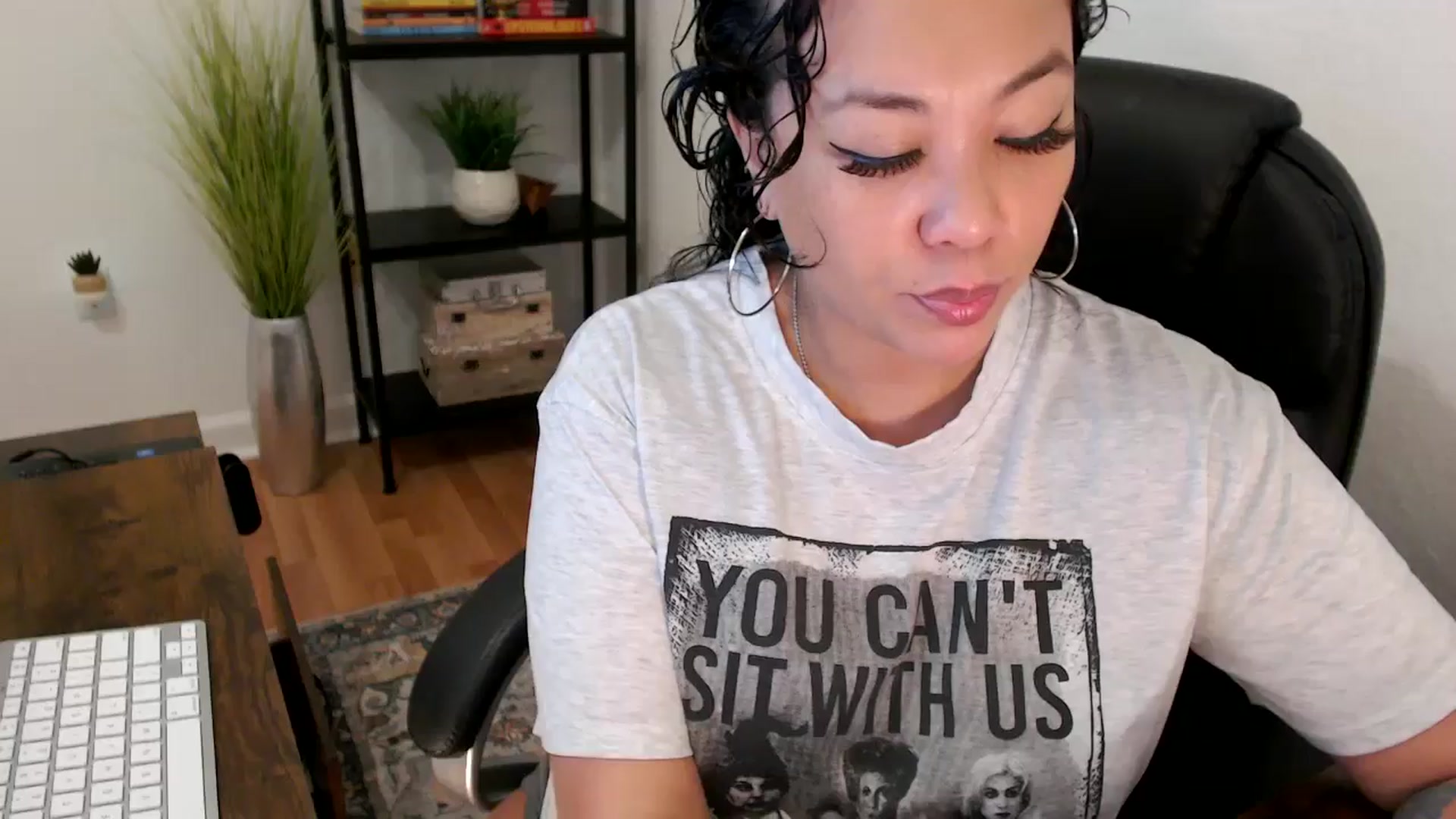 Gallery image thumbnail from MickaylaMinx's myfreecams stream on, 12/17/2024, 15:47 image 13 of 20