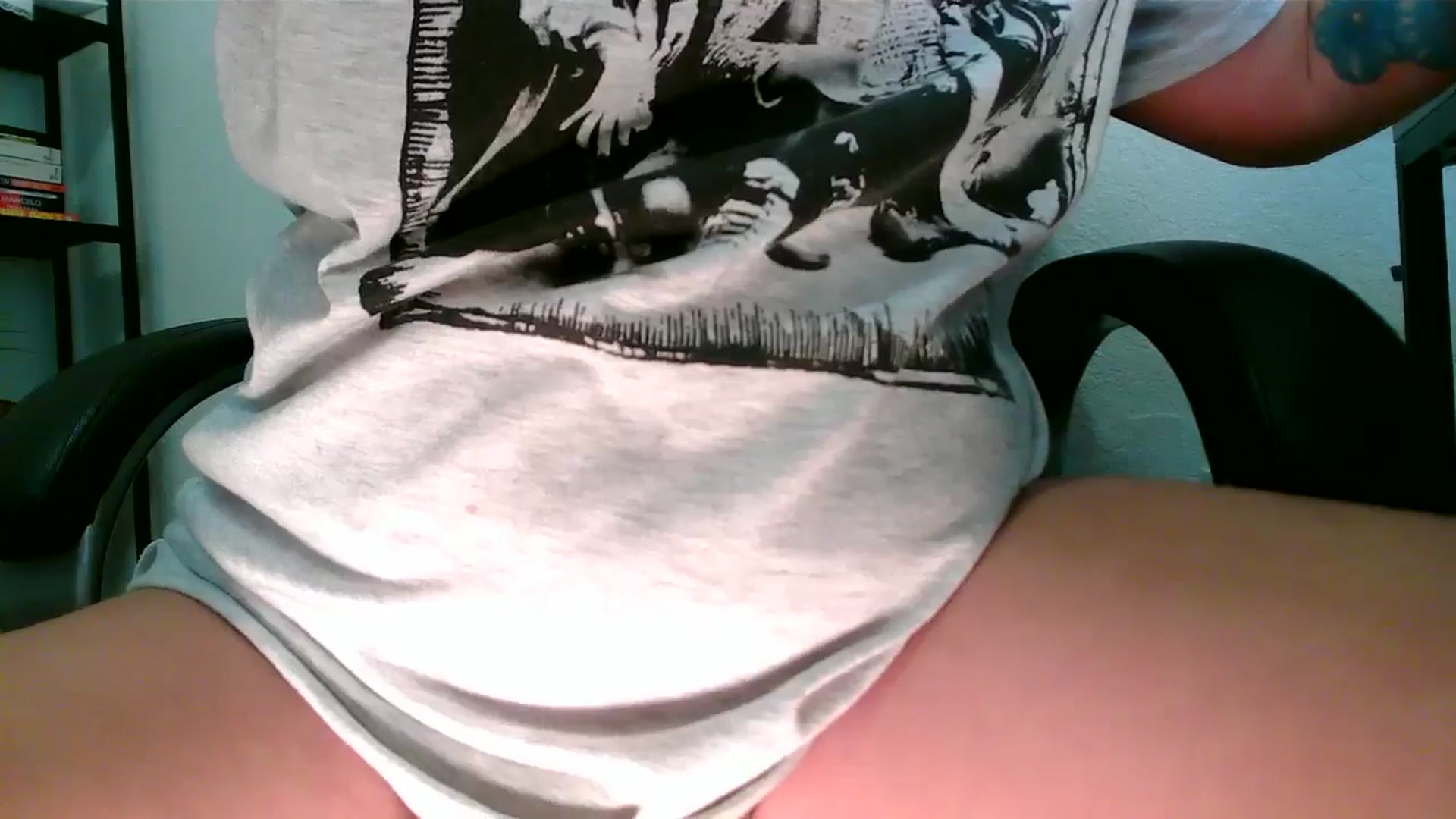 Gallery image thumbnail from MickaylaMinx's myfreecams stream on, 12/17/2024, 18:00 image 5 of 20