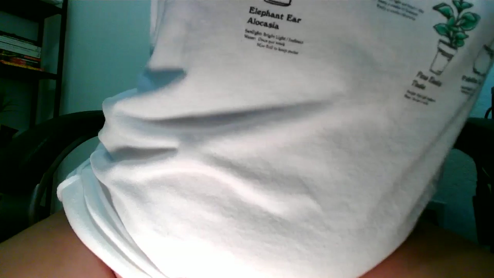 Gallery image thumbnail from MickaylaMinx's myfreecams stream on, 12/18/2024, 17:35 image 8 of 20