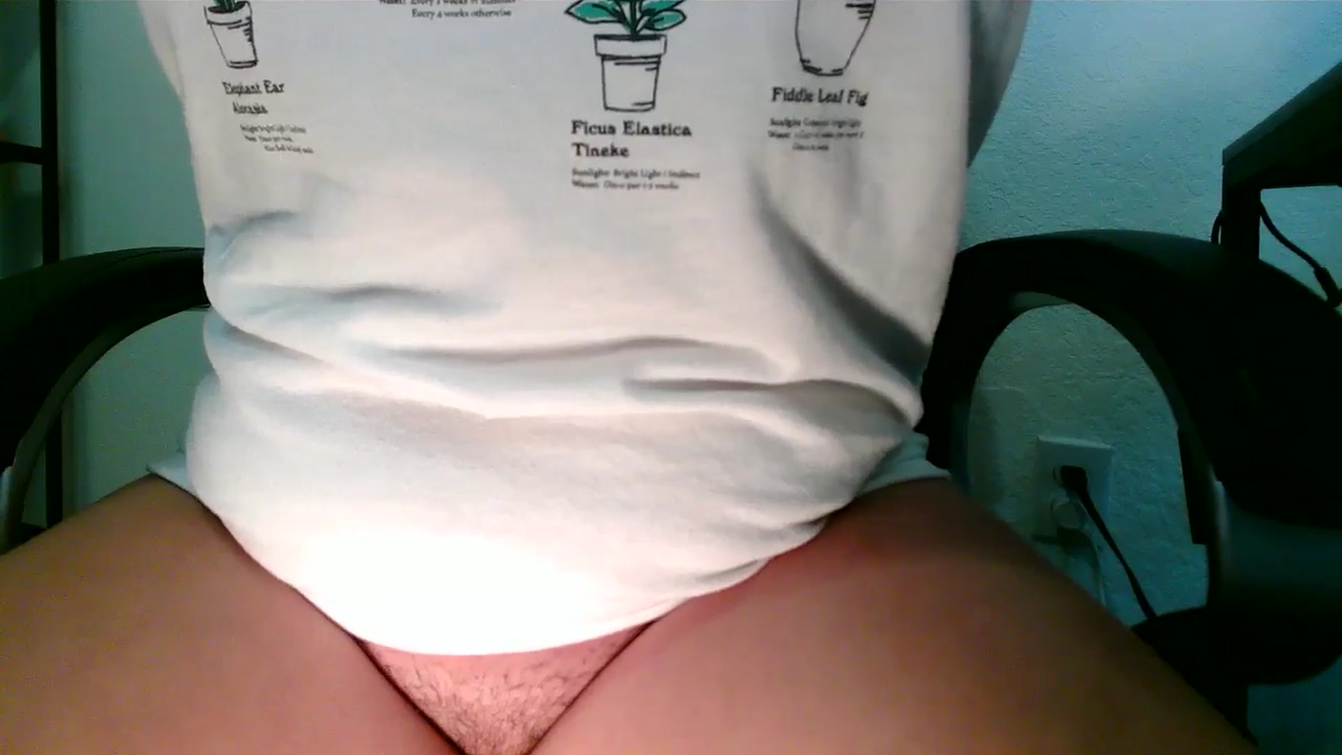 Gallery image thumbnail from MickaylaMinx's myfreecams stream on, 12/18/2024, 18:03 image 20 of 20
