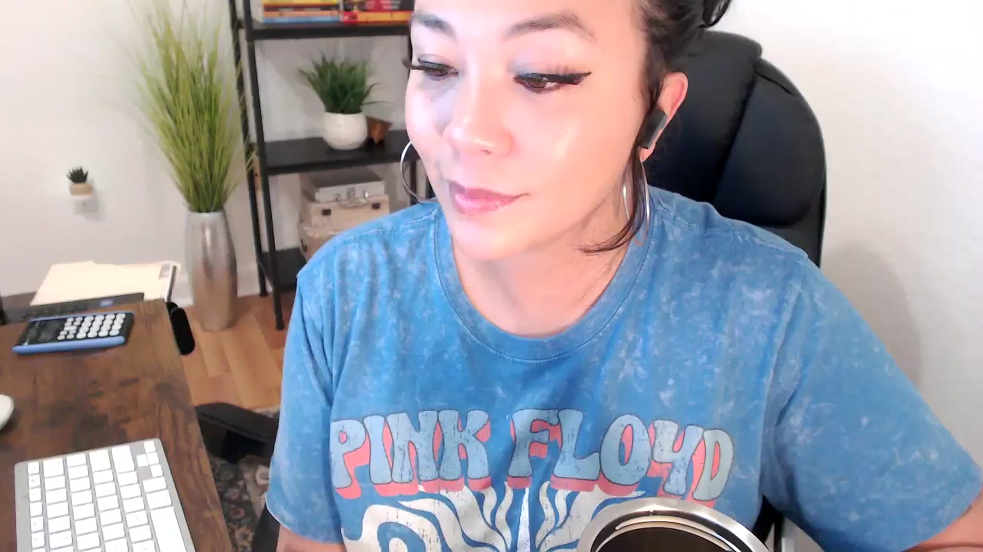 Gallery image thumbnail from MickaylaMinx's myfreecams stream on, 12/19/2024, 16:53 image 4 of 20