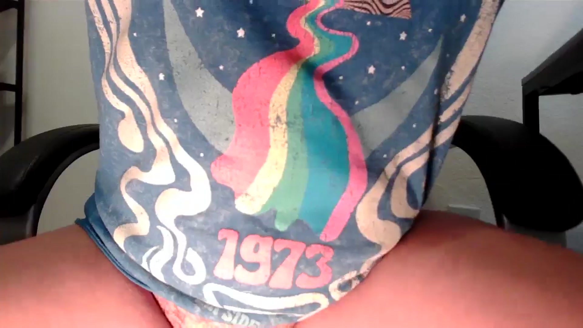 Gallery image thumbnail from MickaylaMinx's myfreecams stream on, 12/19/2024, 19:26 image 10 of 20