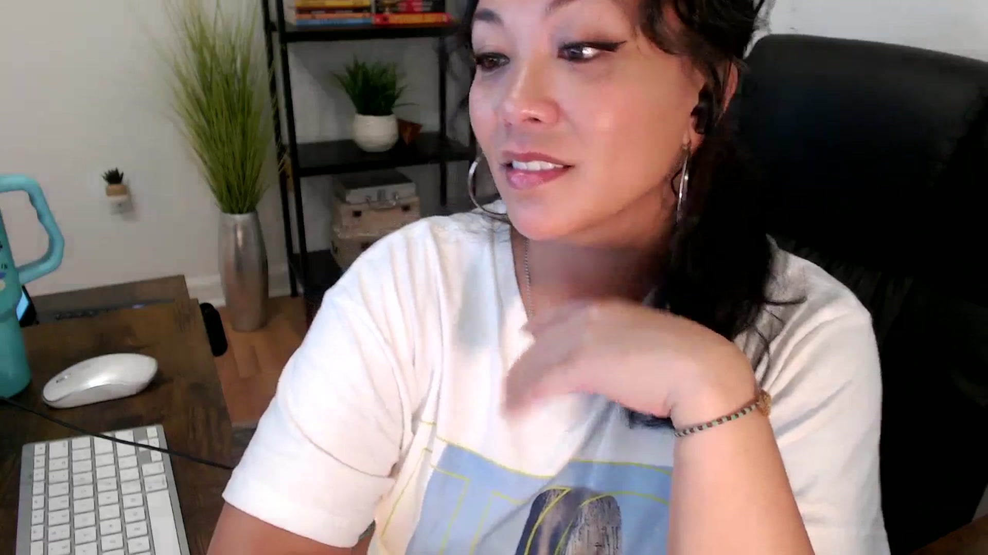 Gallery image thumbnail from MickaylaMinx's myfreecams stream on, 12/20/2024, 18:52 image 15 of 20