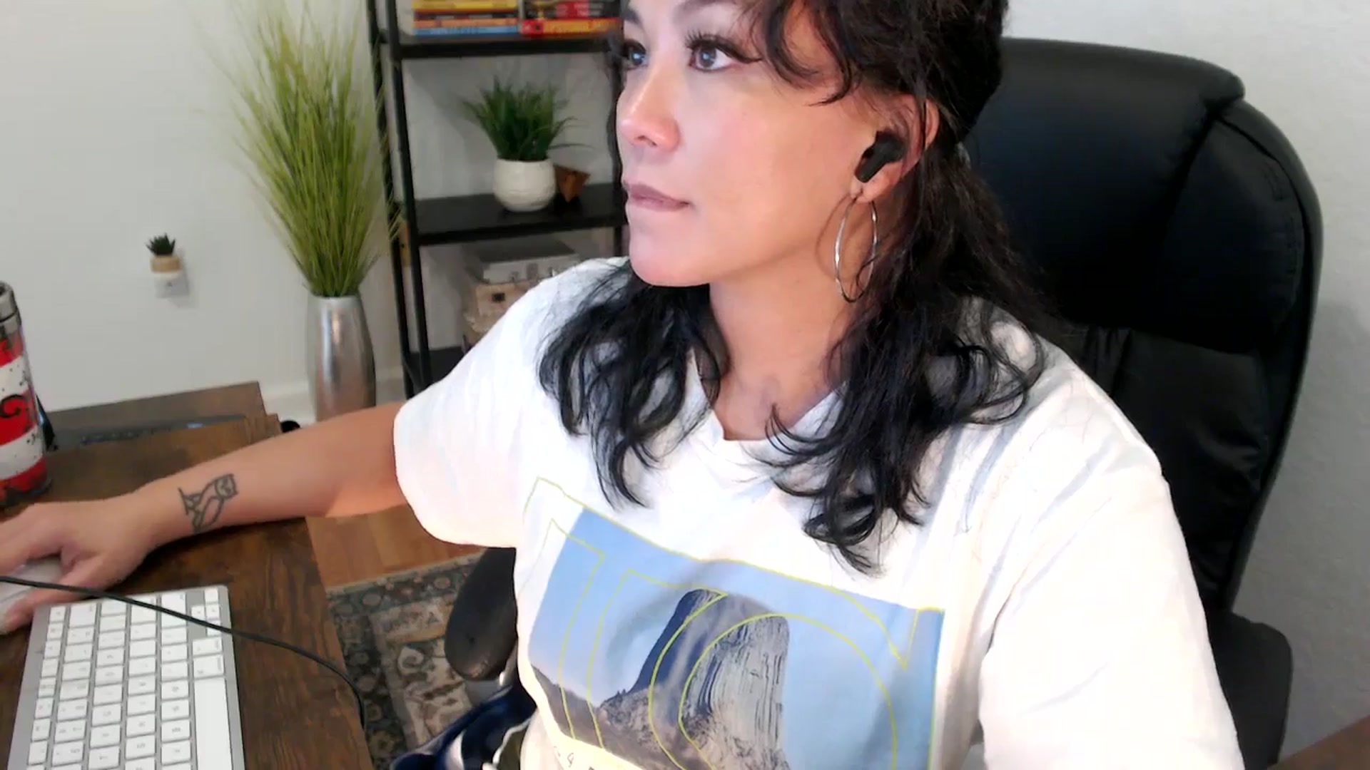 Gallery image thumbnail from MickaylaMinx's myfreecams stream on, 12/20/2024, 20:27 image 14 of 20