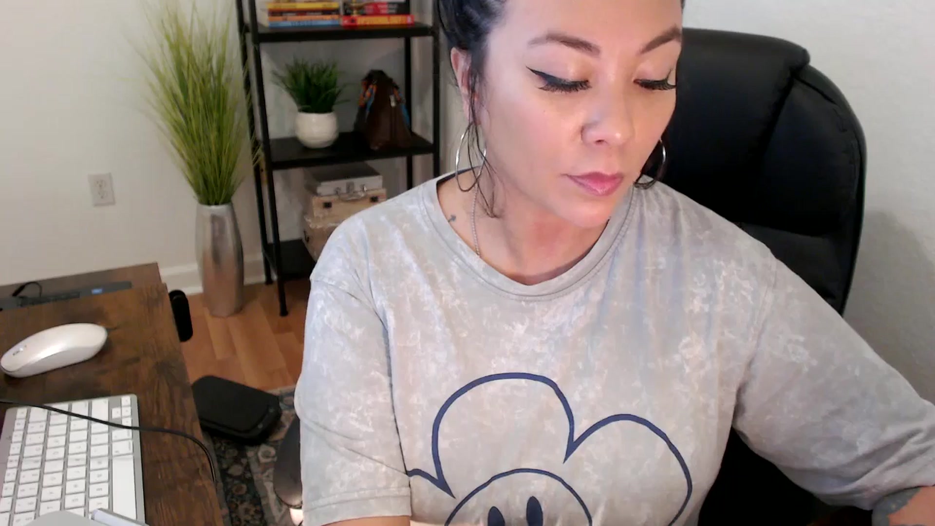 Gallery image thumbnail from MickaylaMinx's myfreecams stream on, 12/23/2024, 18:13 image 14 of 20