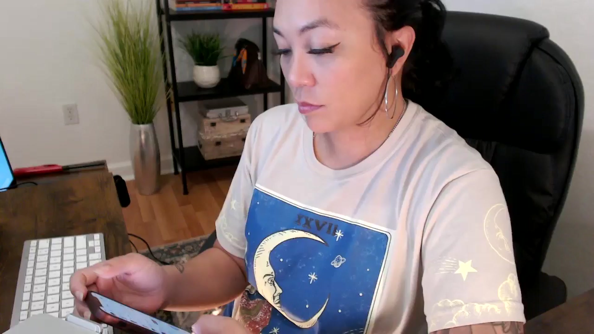 Gallery image thumbnail from MickaylaMinx's myfreecams stream on, 12/24/2024, 16:16 image 1 of 20