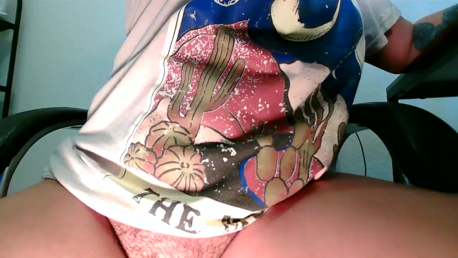 Gallery image thumbnail from MickaylaMinx's myfreecams stream on, 12/24/2024, 20:03 image 15 of 20