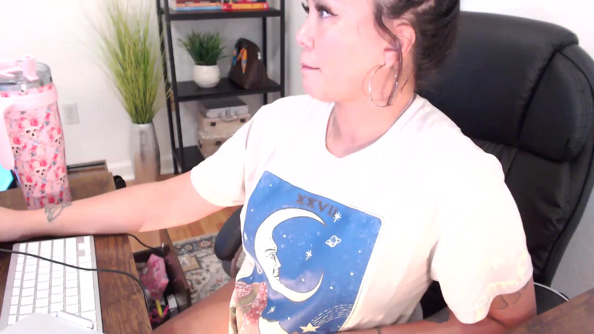 Gallery image thumbnail from MickaylaMinx's myfreecams stream on, 12/24/2024, 20:33 image 11 of 20