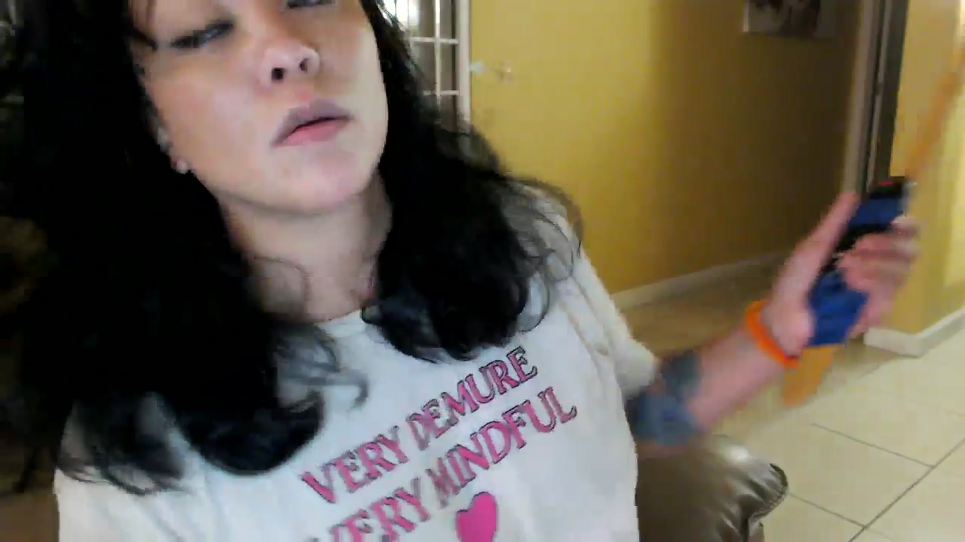 Gallery image thumbnail from MickaylaMinx's myfreecams stream on, 01/02/2025, 23:34 image 2 of 20