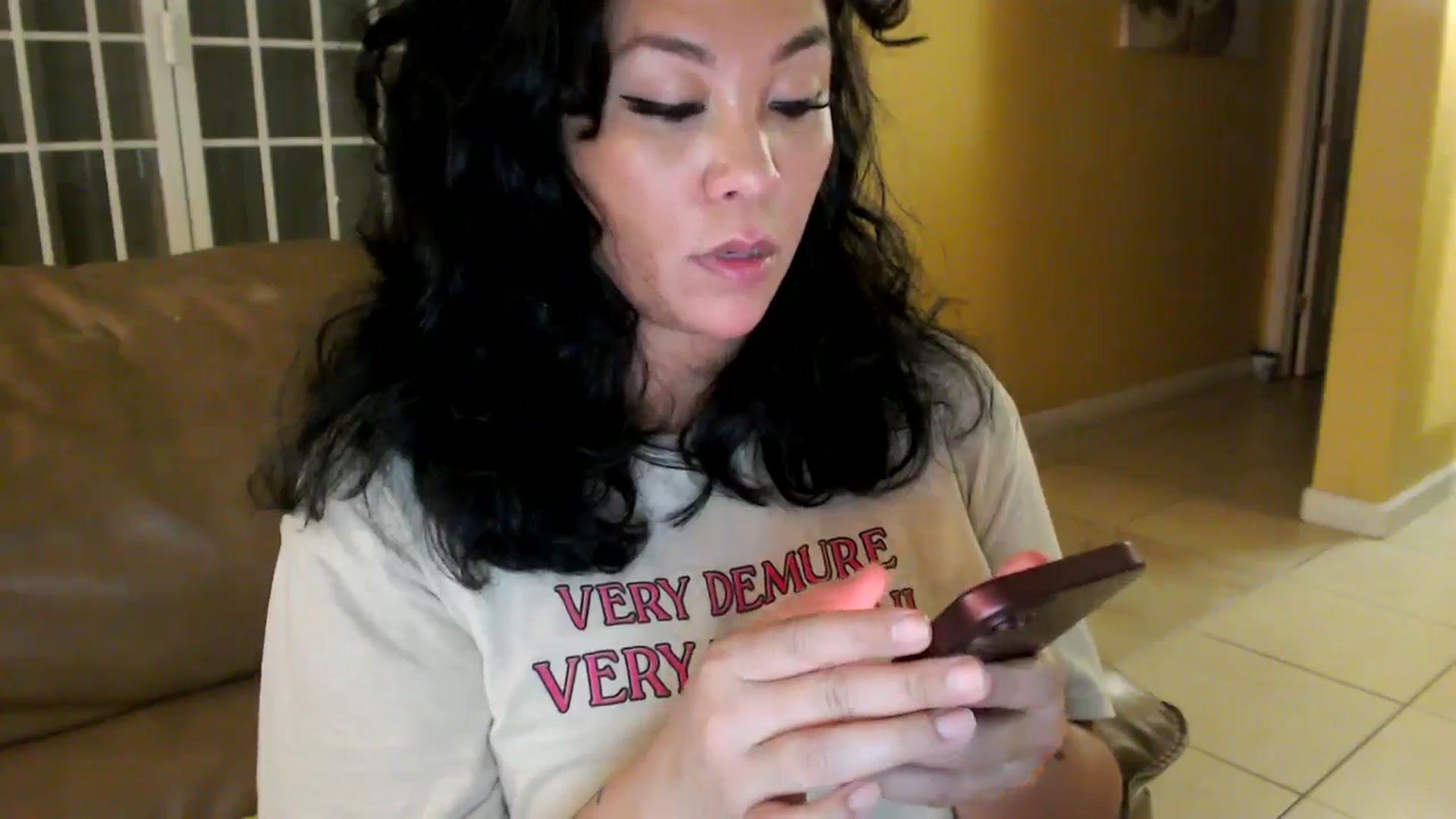 Gallery image thumbnail from MickaylaMinx's myfreecams stream on, 01/02/2025, 23:34 image 15 of 20