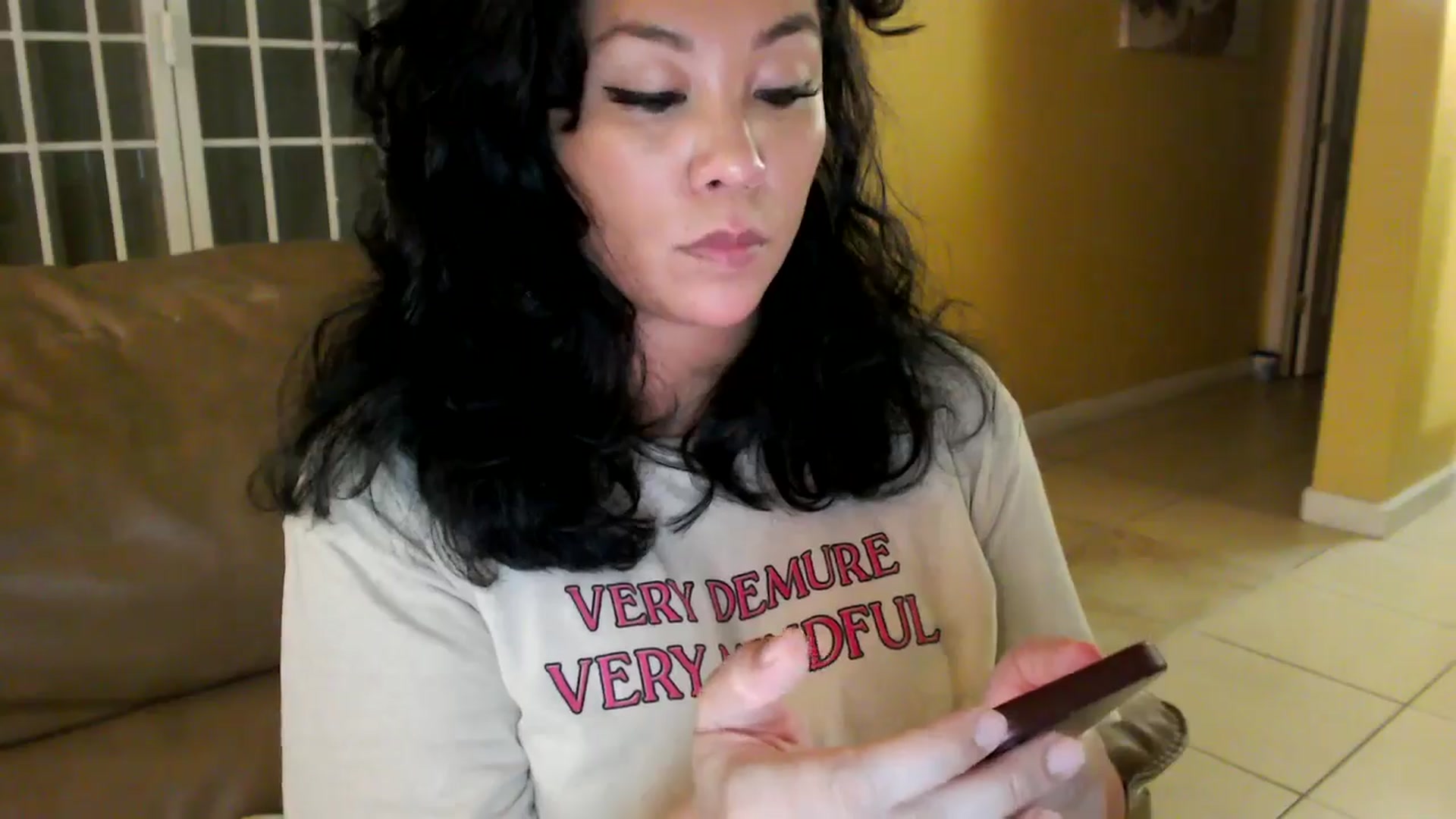 Gallery image thumbnail from MickaylaMinx's myfreecams stream on, 01/02/2025, 23:34 image 14 of 20