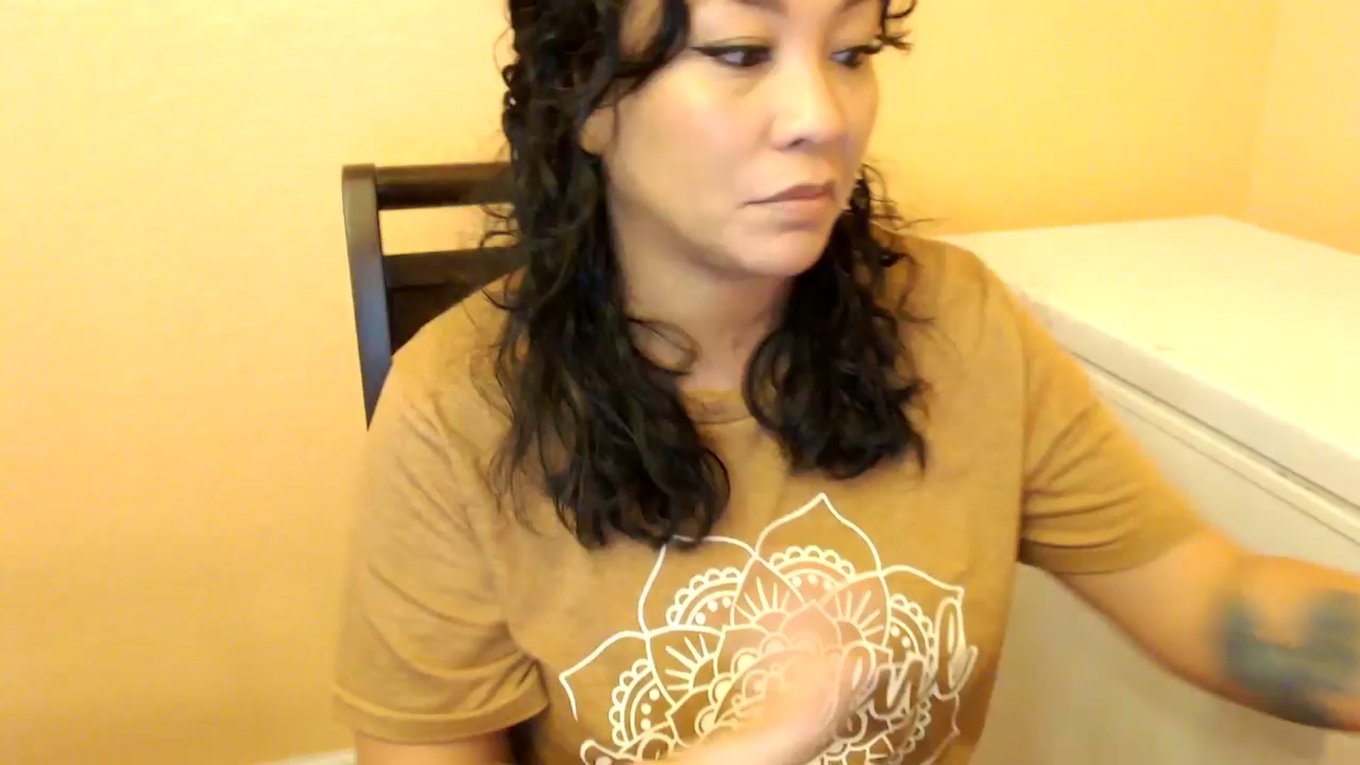 Gallery image thumbnail from MickaylaMinx's myfreecams stream on, 01/03/2025, 19:06 image 13 of 20