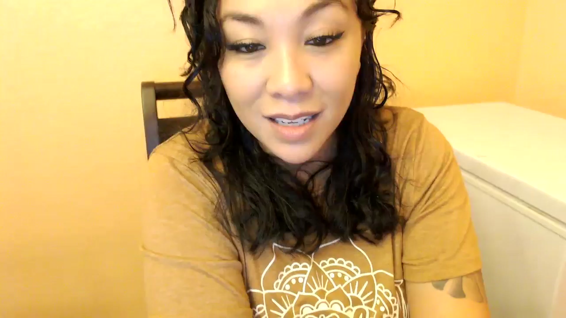 Gallery image thumbnail from MickaylaMinx's myfreecams stream on, 01/03/2025, 19:06 image 20 of 20